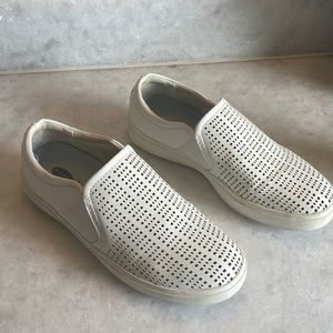 Dr. Scholl’s white slip on sneakers